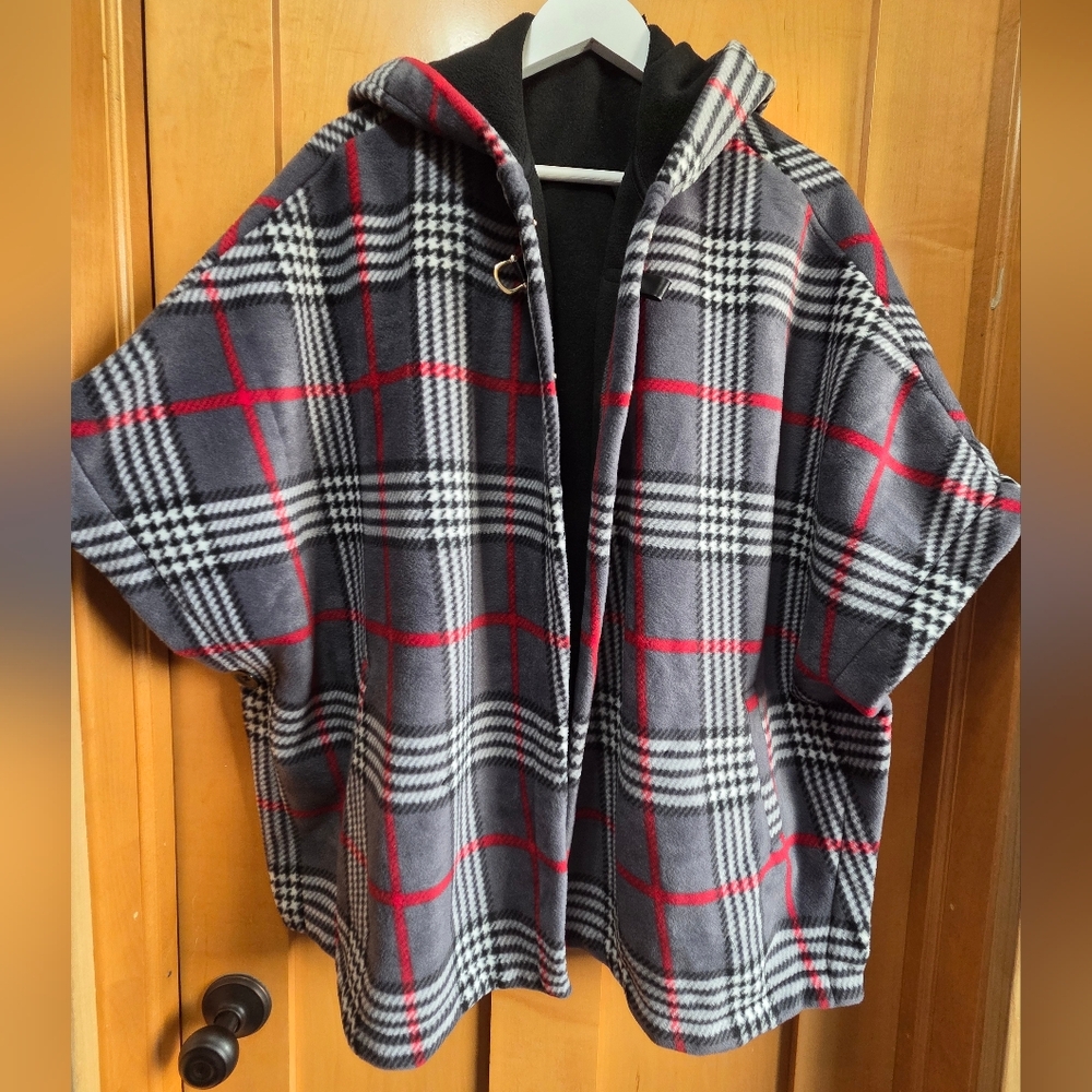 Weatherproof Hooded Fleece Poncho - Picture 2 of 13